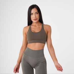Reveal NVGTN sportsbra medium khaki green